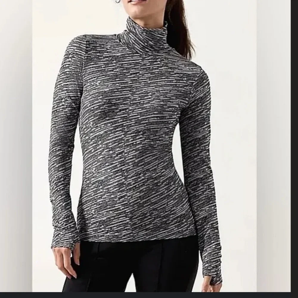 Athleta Flurry Blizzard Seamless Turtleneck